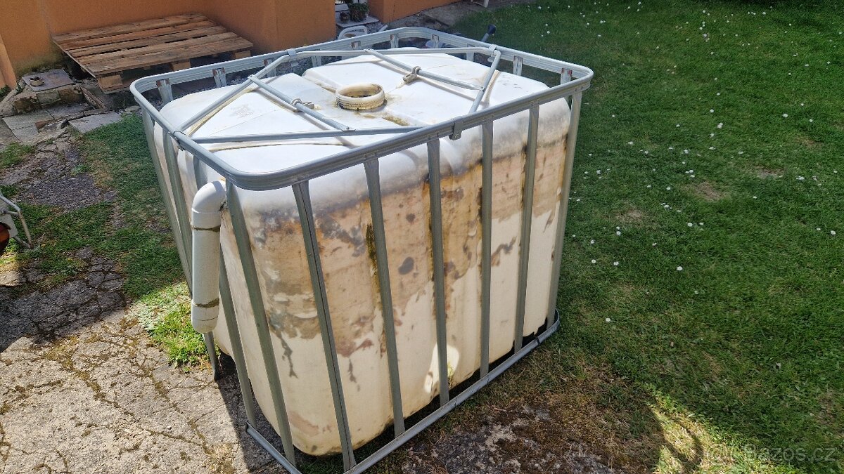 IBC nádrž 1000l - 2