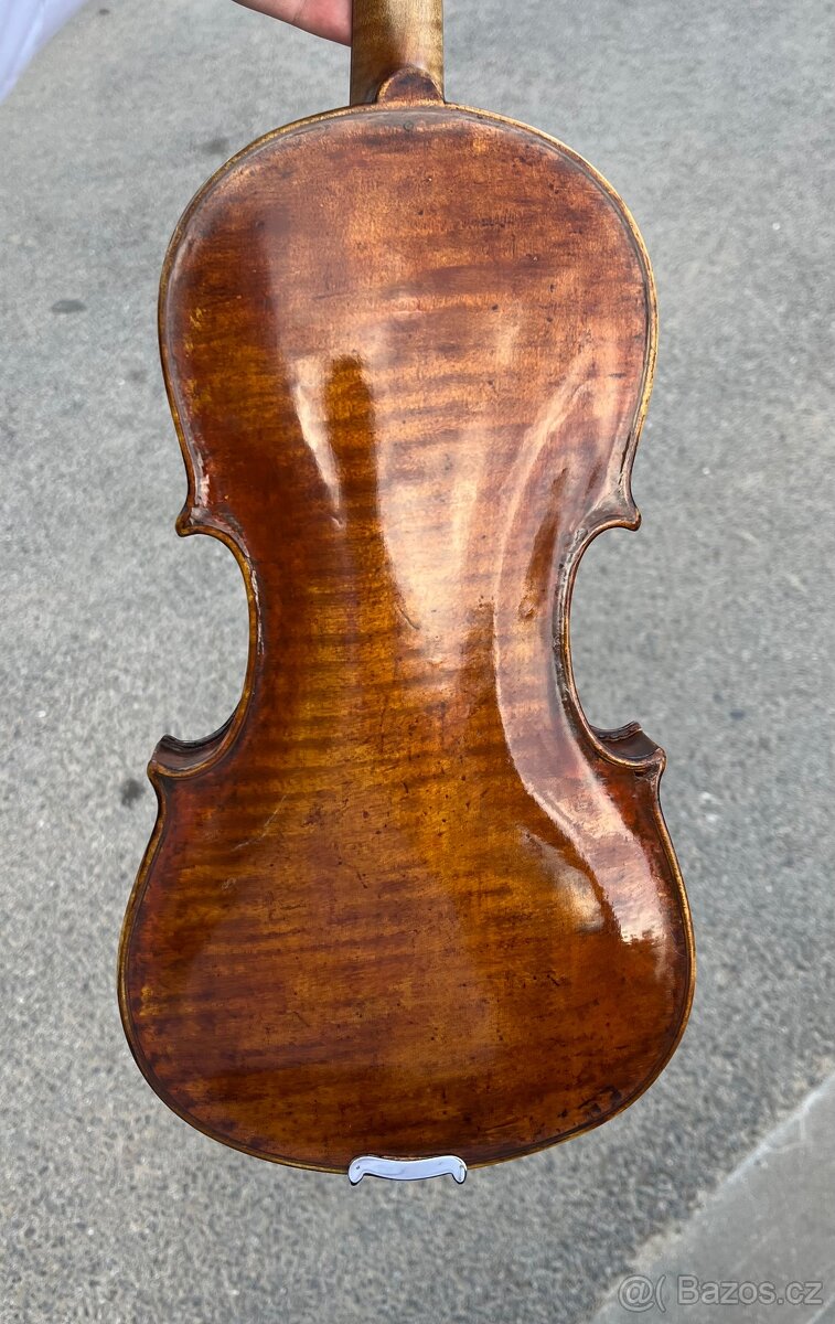 Housle - 2