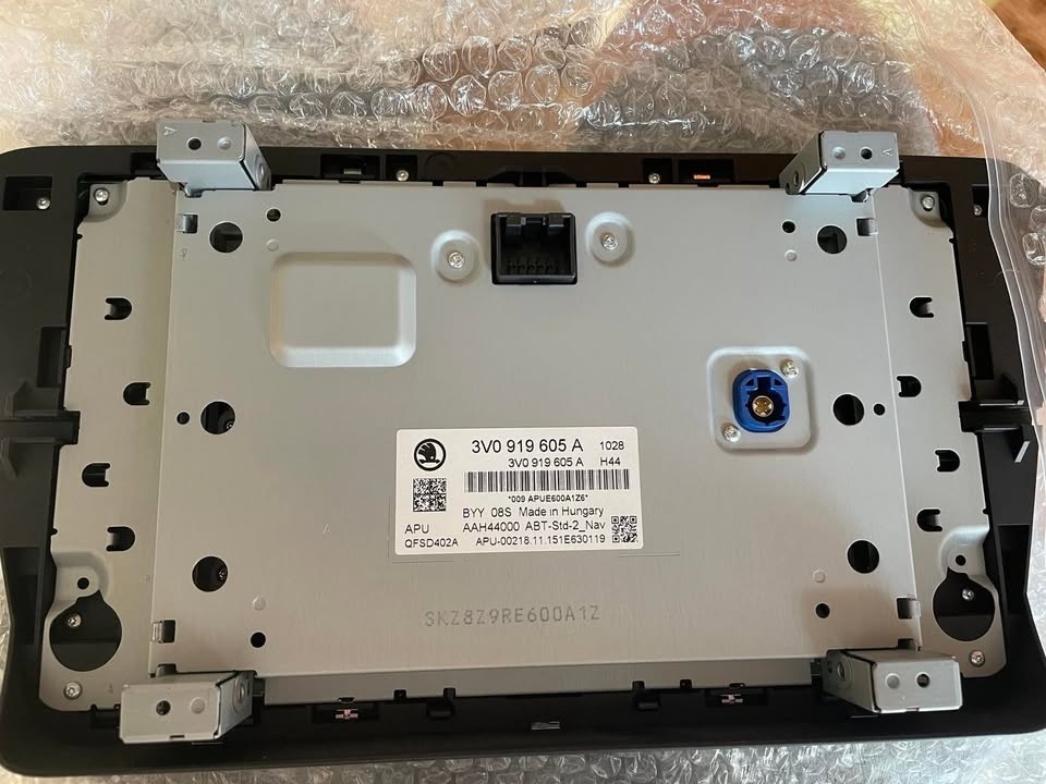 Škoda Superb 3 Lcd Panel Amundsen. - 2