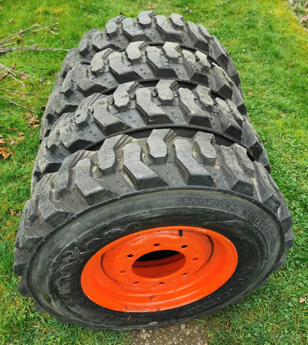 4x kolo Bobcat pneu s disky NOVÉ 7000,-kč/ks - 2