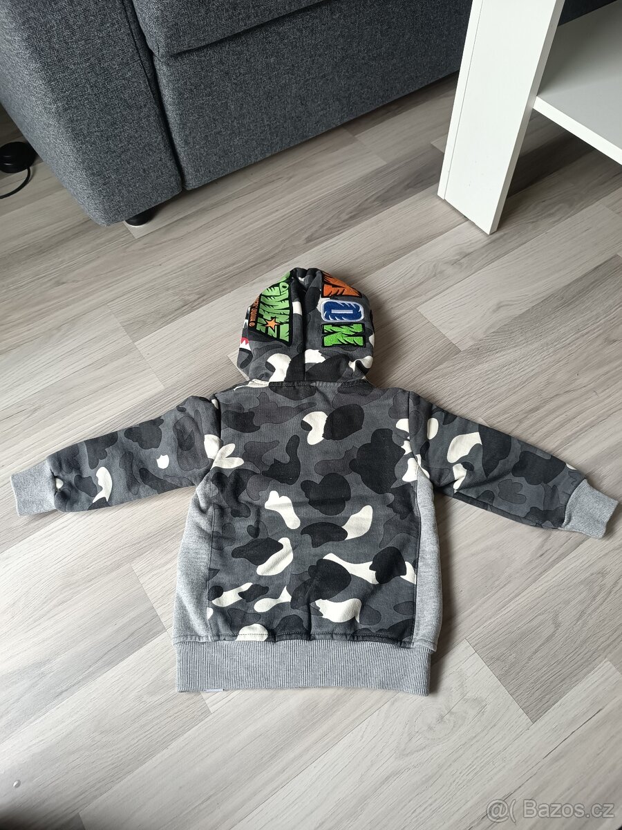 Chlapecká mikina A Bathing Ape vel. 85 - 2