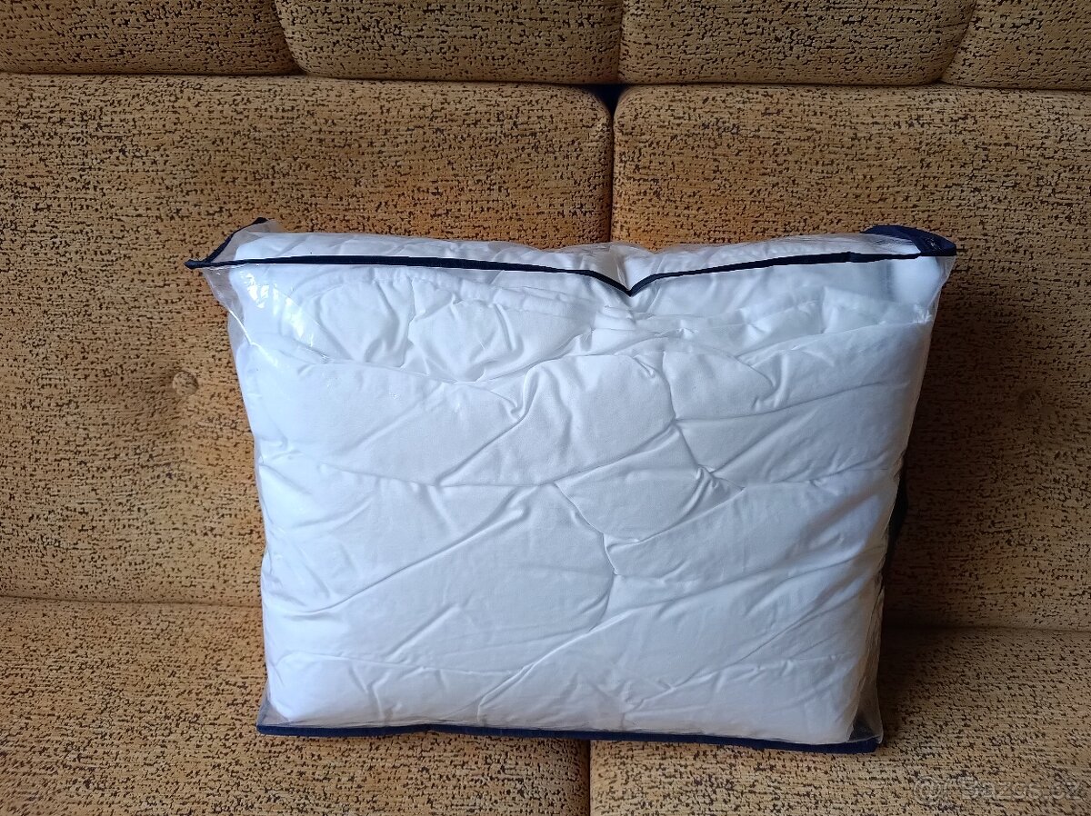 NOVÁ peřinka a polštářek do postýlky. 135 x100 cm, polštářek - 2