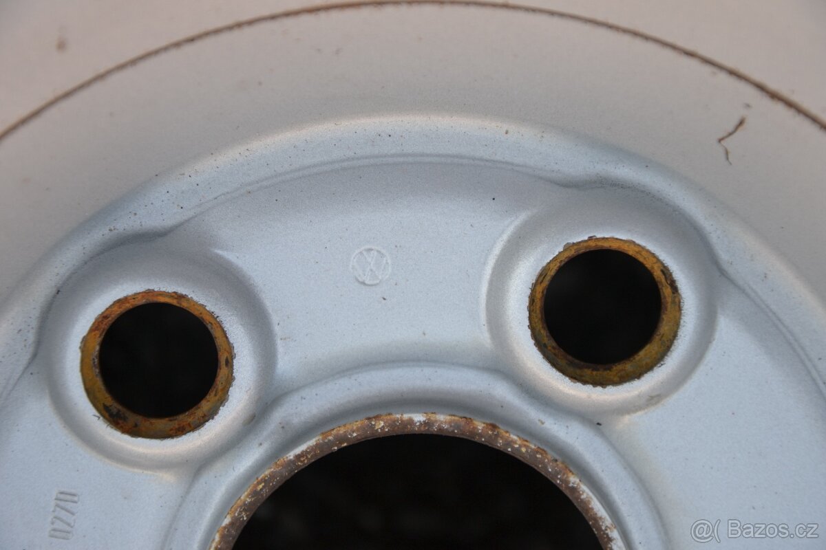 VW T5,T6 (6.1) - Sada pěkných zimních kol 205/65R16C zánovní - 2