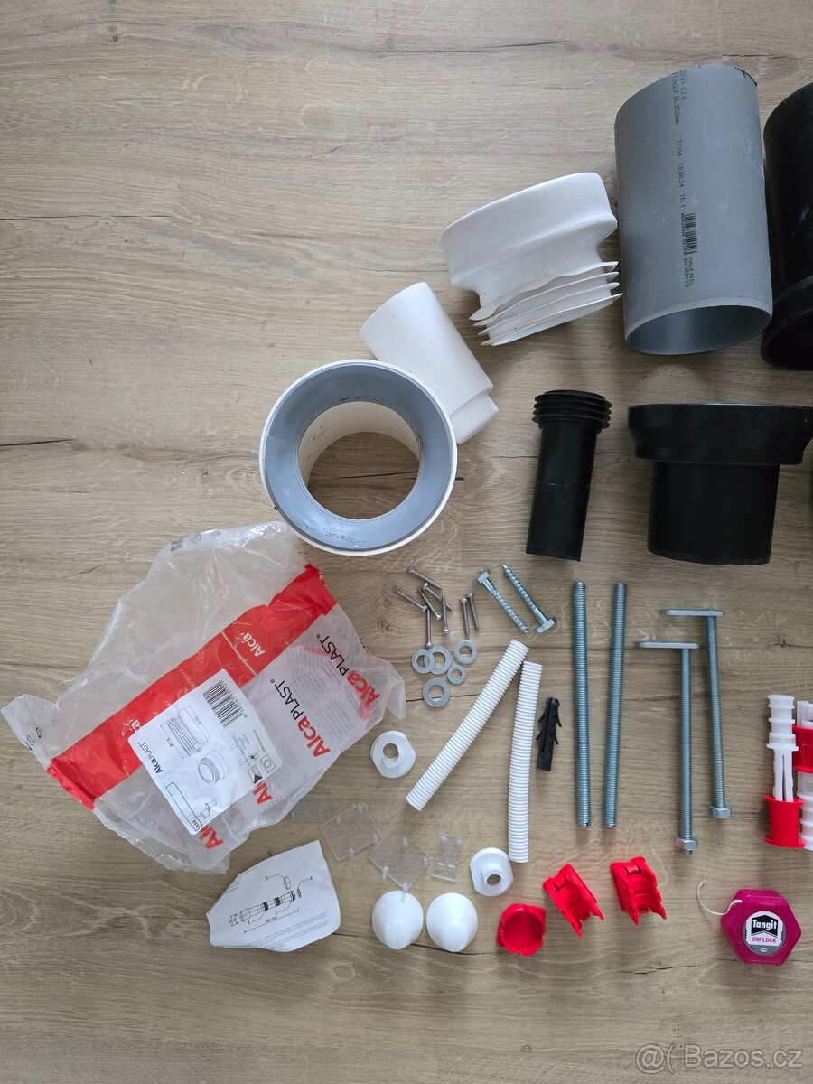 ALCAPLAST Vodo topo zbytky z rekonstrukce toalety - 2