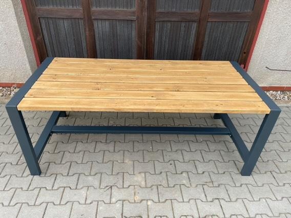 Prodám zahradní stůl - 2