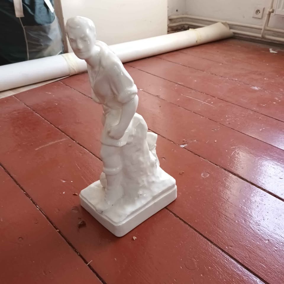 Soška fotbalisty - 2