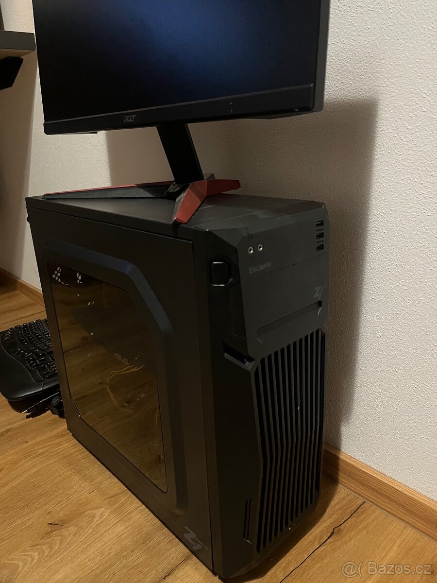 Počítač + monitor - 2