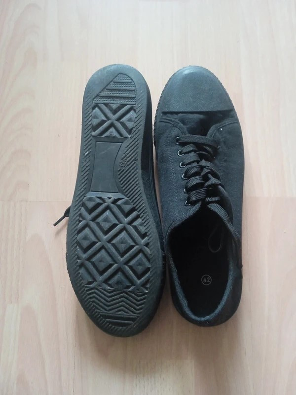 Černé tenisky vel. 42 - 2
