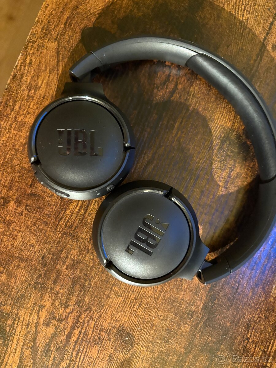 Sluchátka JBL 520 - 2