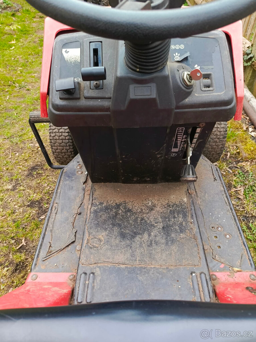 Zahradní traktor Yard Star. - 2