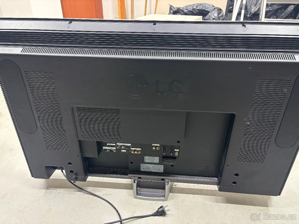 Televize LG 42" 106cm - 2