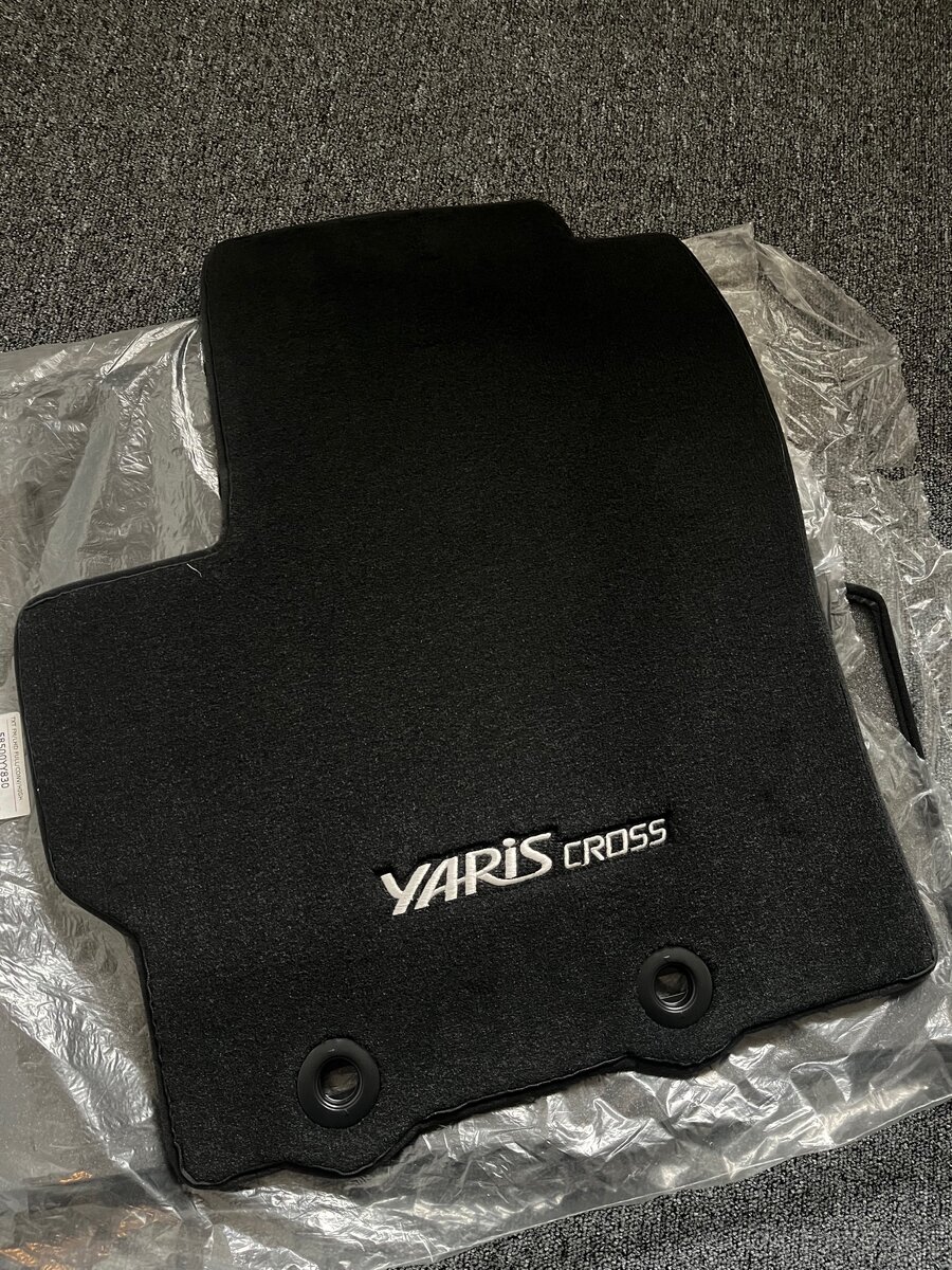 Textilní koberce Toyota Yaris Cross - 2