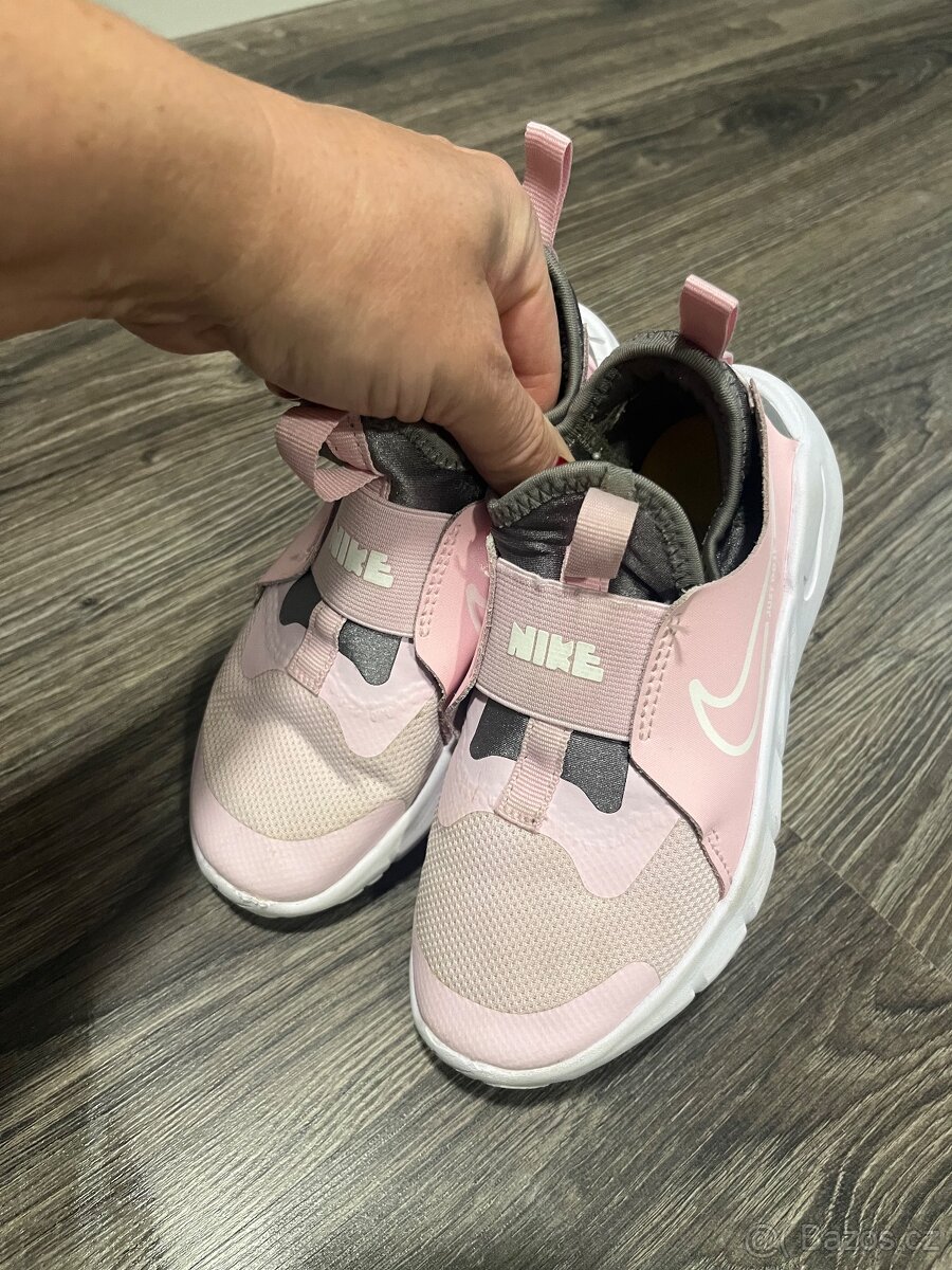 Nike flex runner 2, vel 31 i do tělocvičny, sálovky - 2