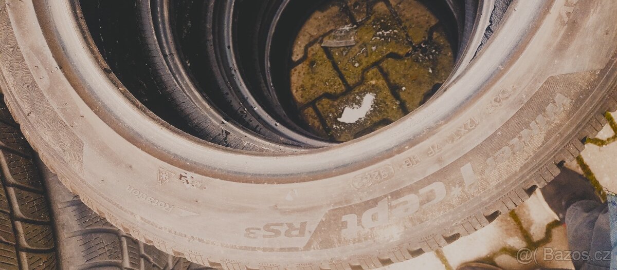 Zimní pneu Hankook 215/55/17 - 2