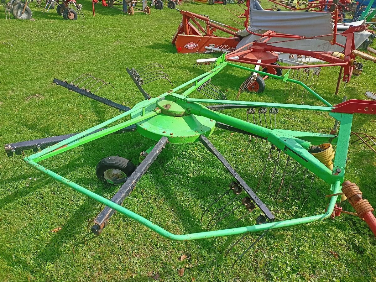 Shrnovač sena 2,5 m - 2