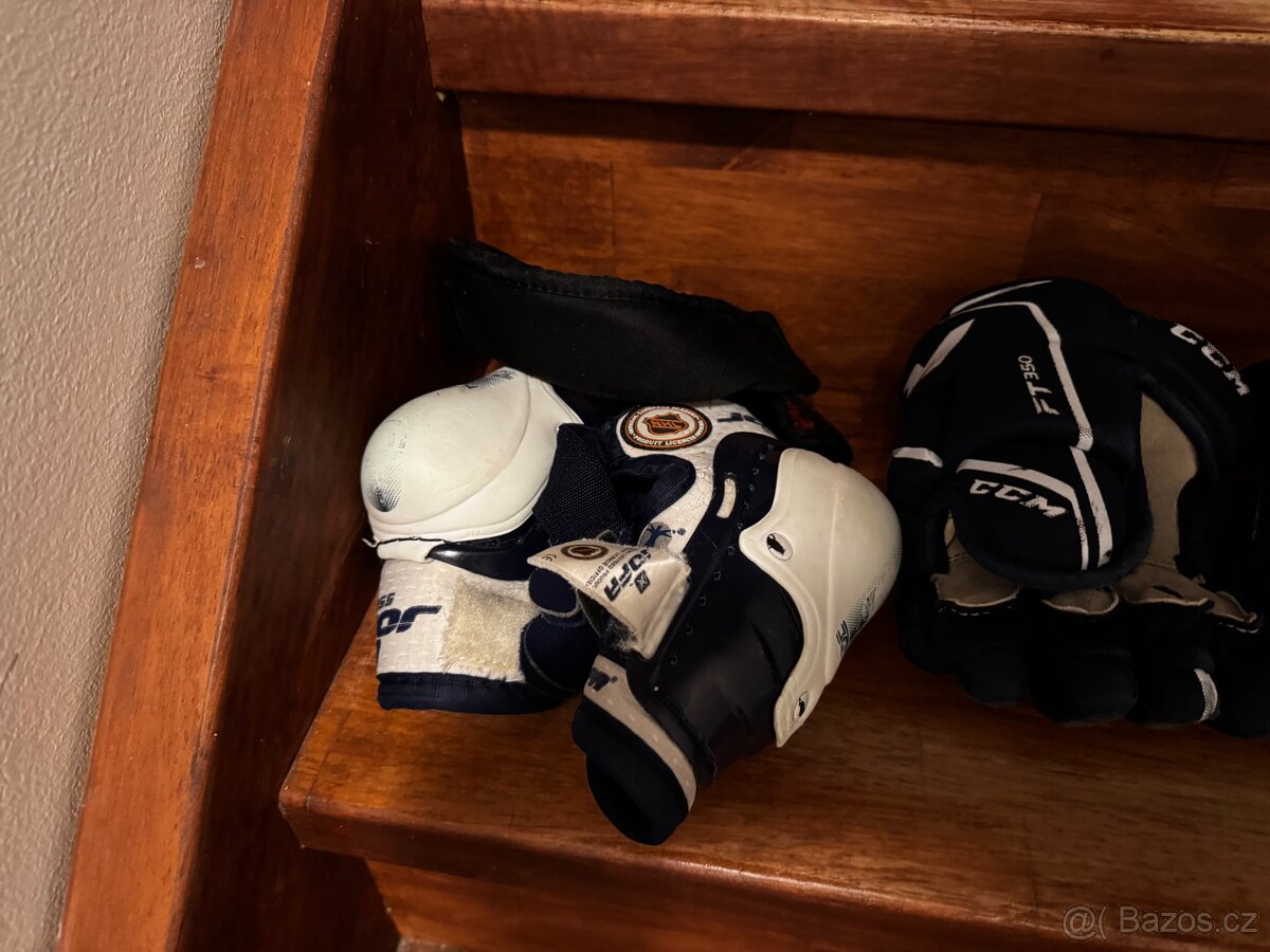 Hokejová výstroj - 2