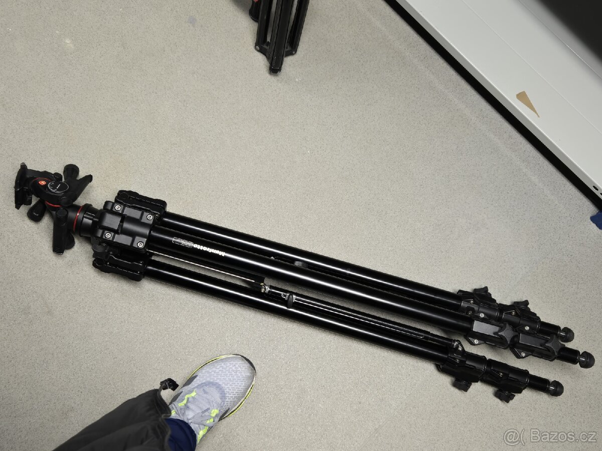Velký a robustní stativ Manfrotto 161-MK2B - 2