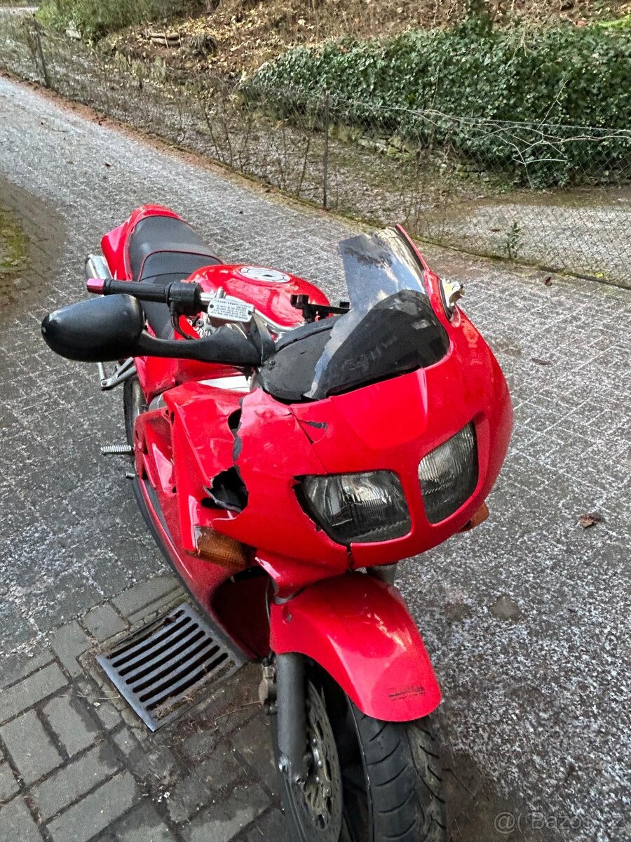 Honda VFR 750 - 2