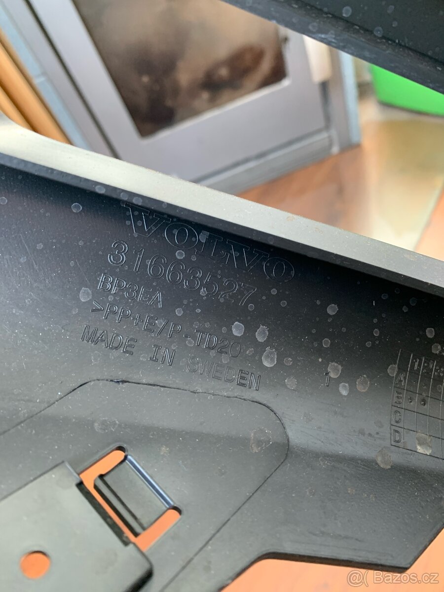 Spodní část nárazníku Volvo XC90 - 2