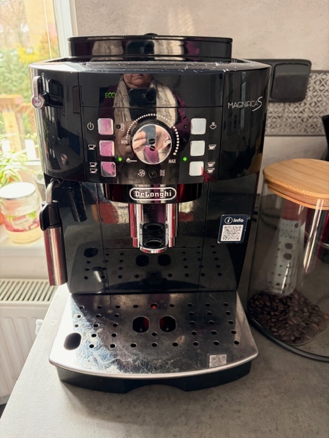 Automatický kávovar v záruce - 2