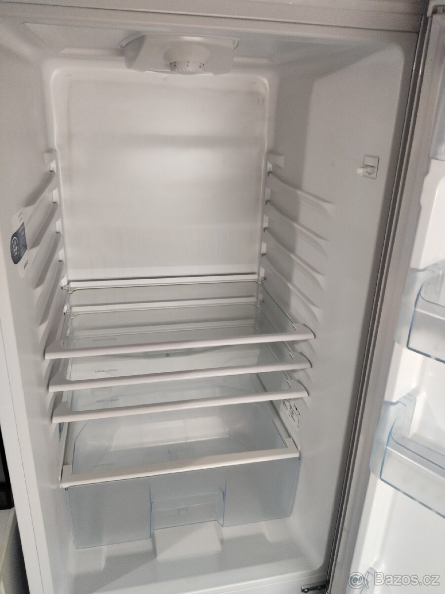 Lednička s mrazákem Beko - 2