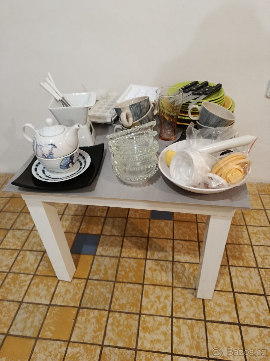 Mix nádobí za celkem 80 Kč - 2