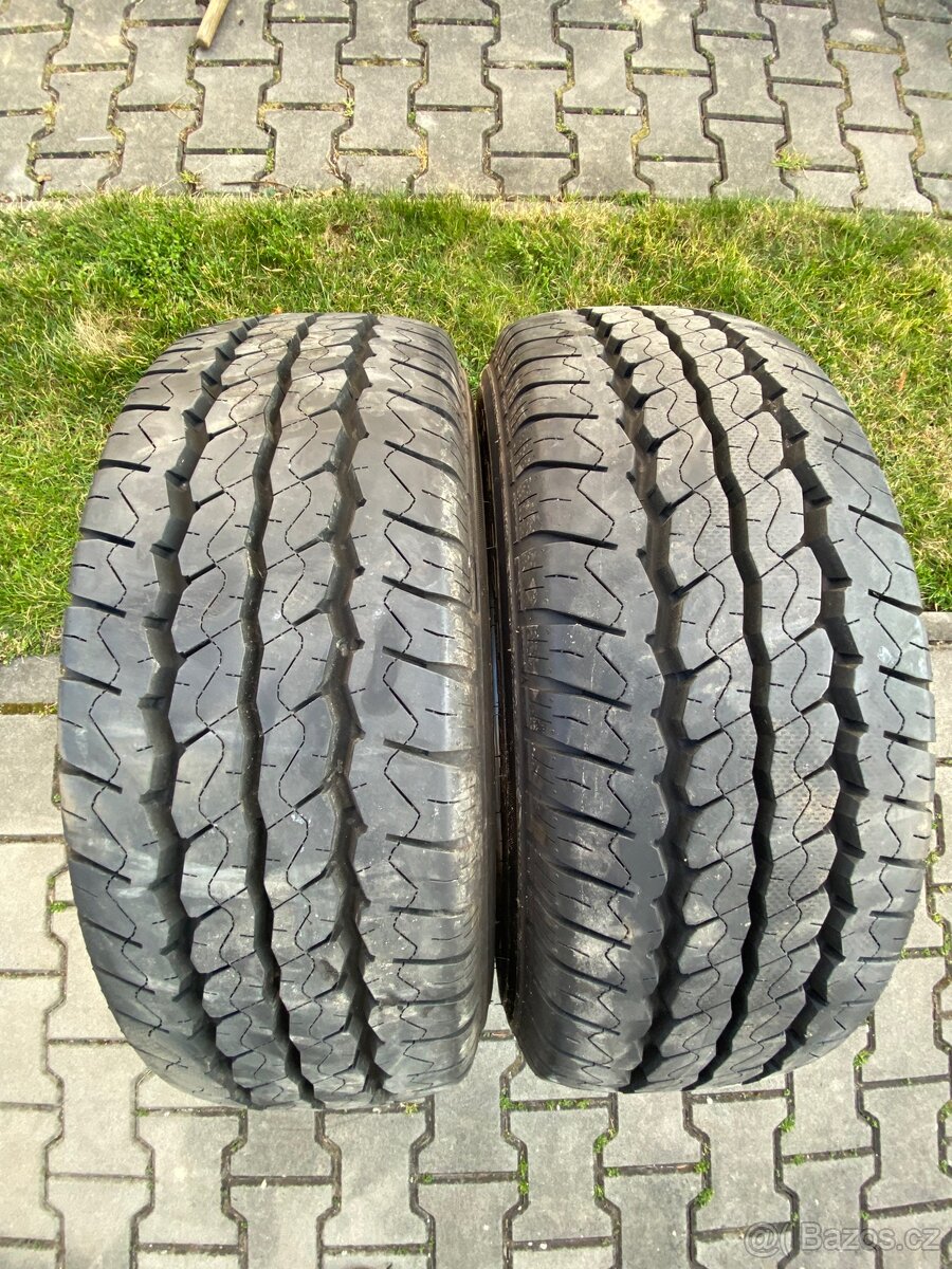 Pneu 205/65R 15c - 2
