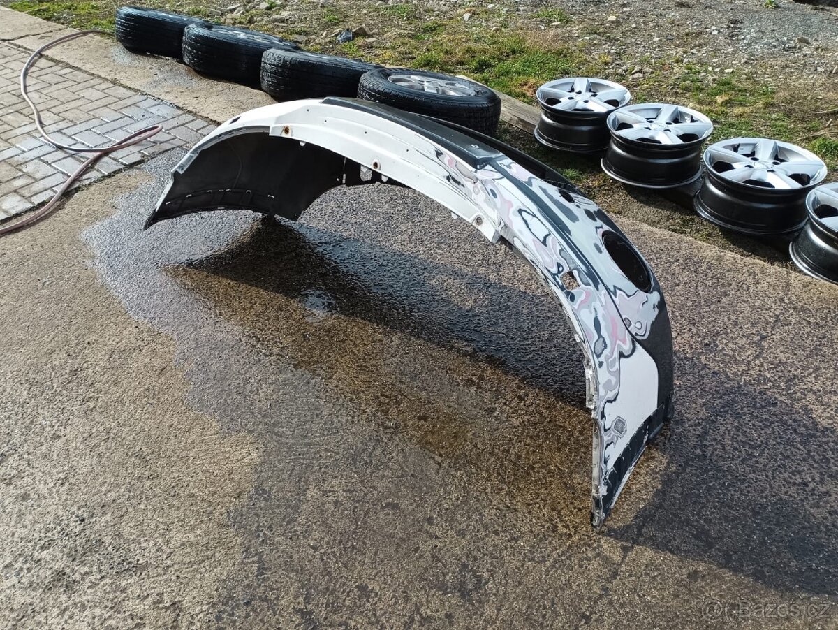 Přední nárazník Škoda Octavia Scout - 2