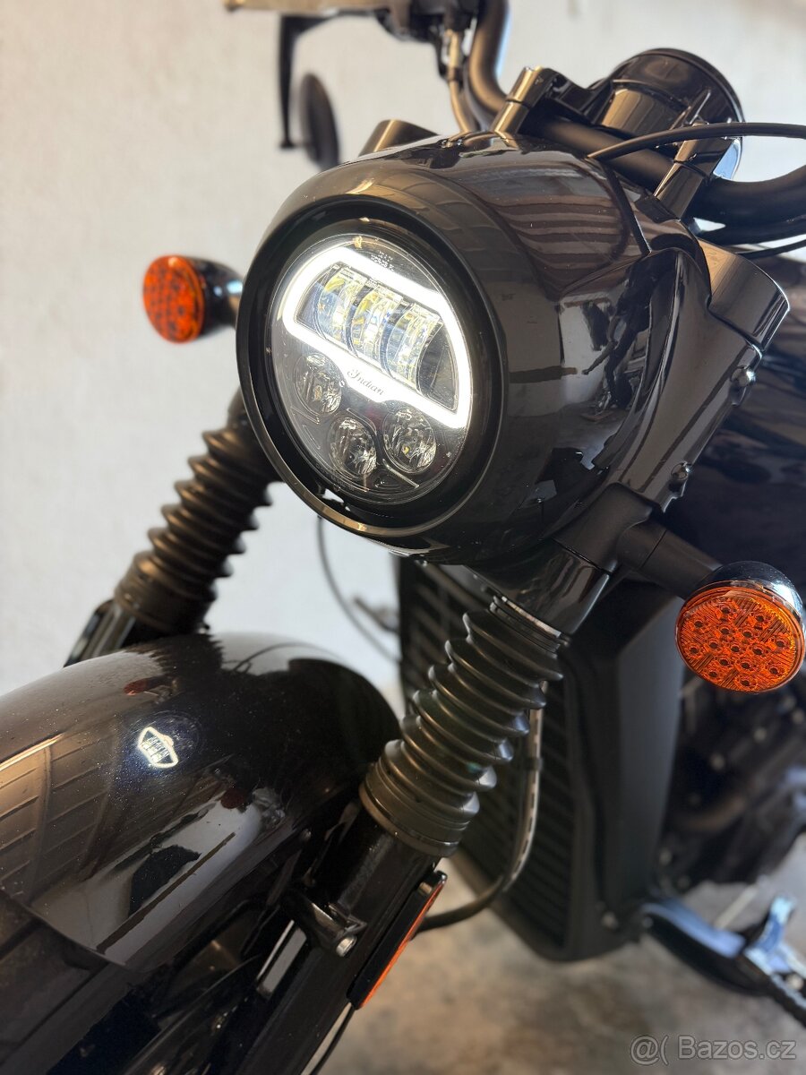 Indian Scout Bobber ICON - 2