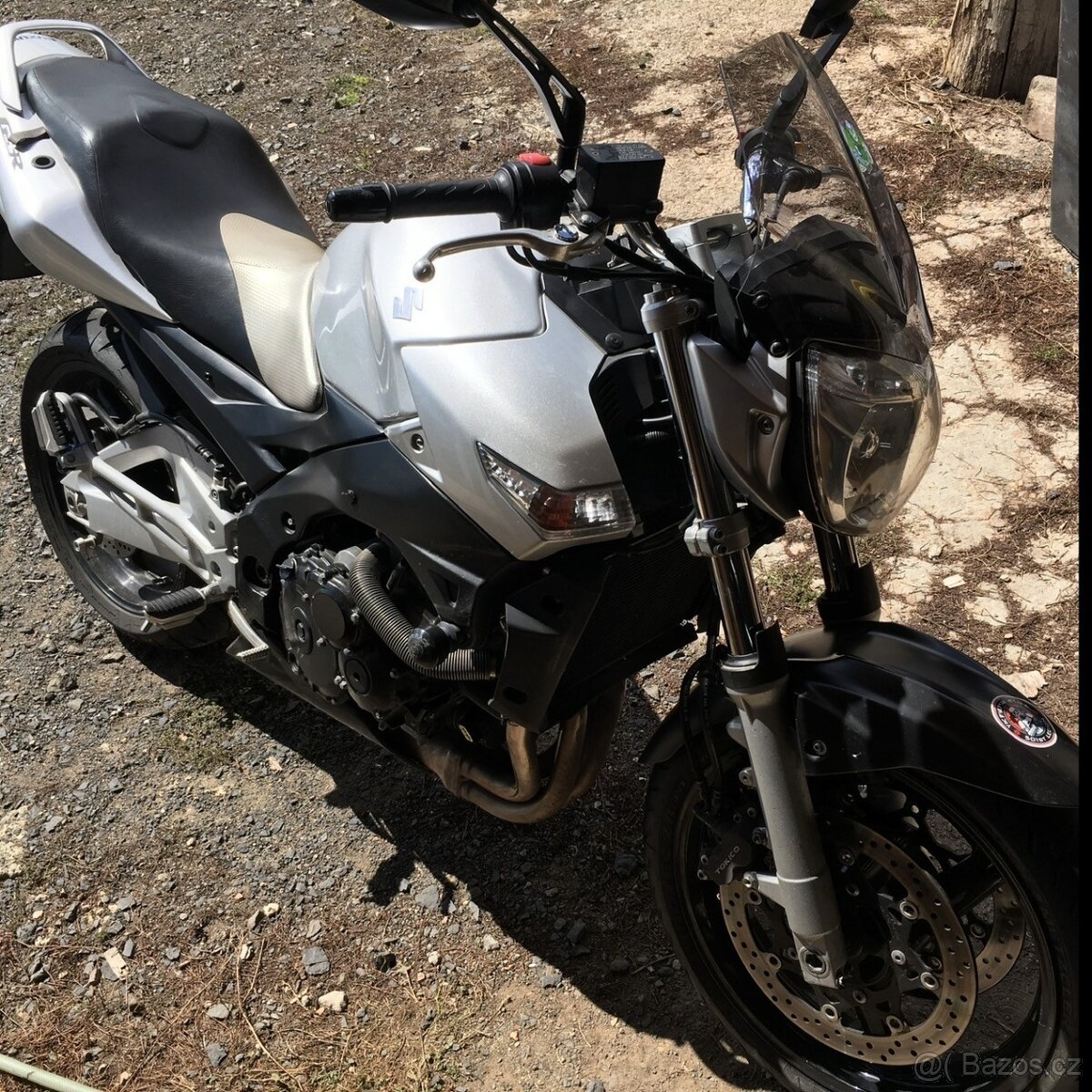 Suzuki GSR 600 - 2