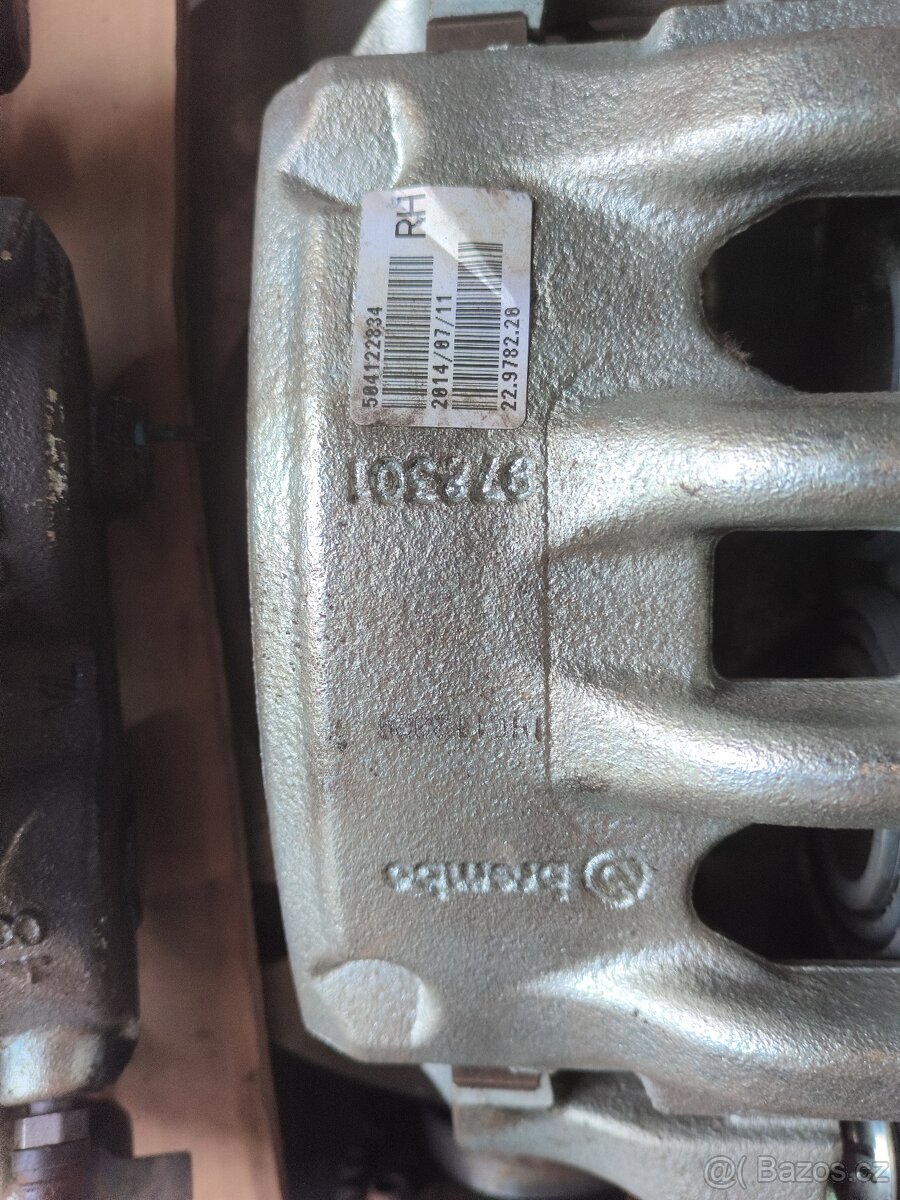 Prodám díly na vozy Iveco+přípravky atd - 2