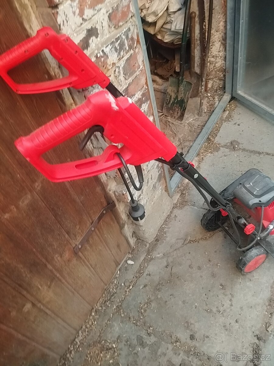 El. Kypříč půdy Hecht - 2