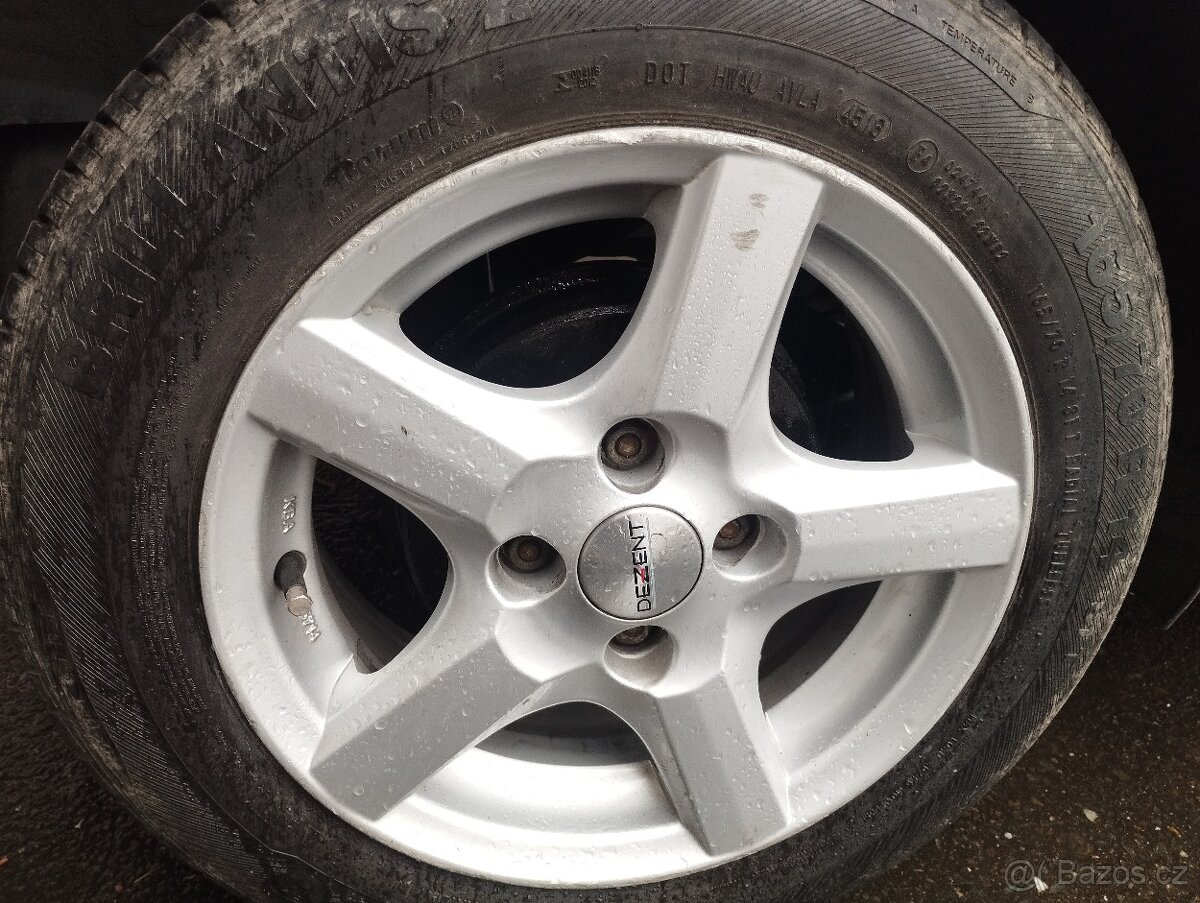 Toyota Yaris 1.0 - moc hezká - 2