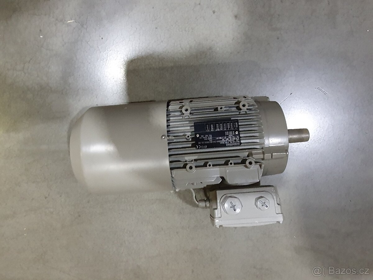Asynchronní třífázový elektromotor Siemens - 2