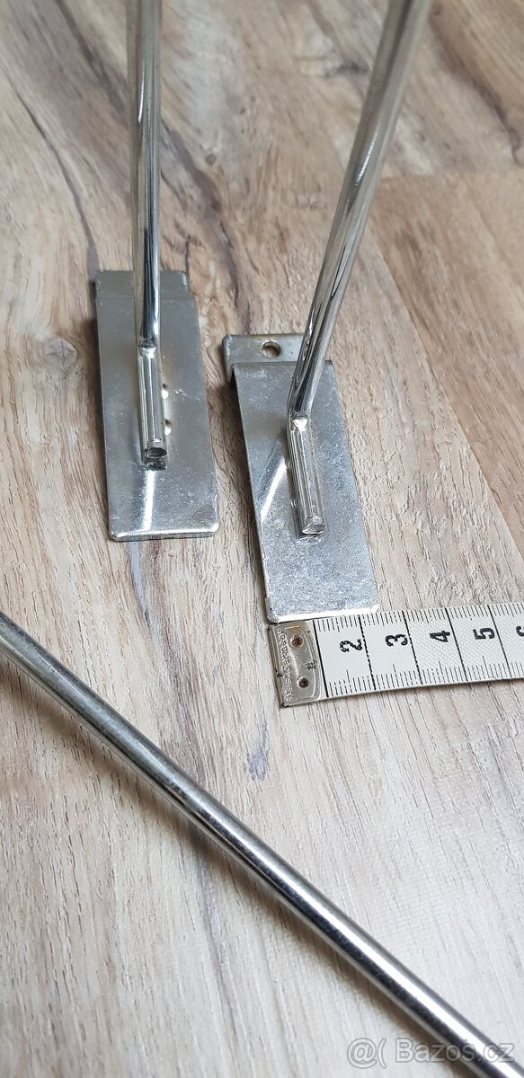 Háčky do drážkových panelů. 97ks - 20cm. - 2