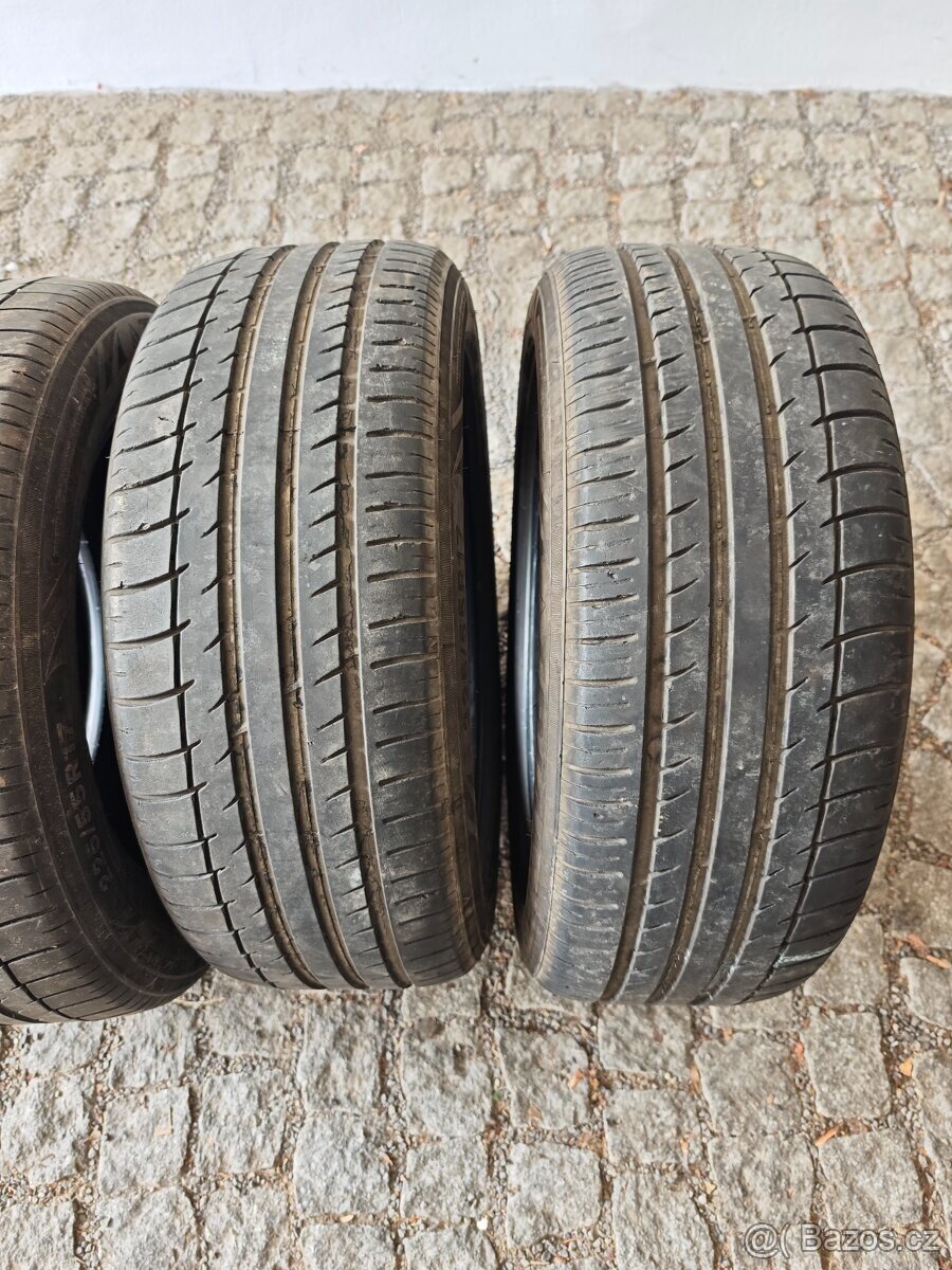 sada 4ks 800,- 225/55 R17 101Y - 2