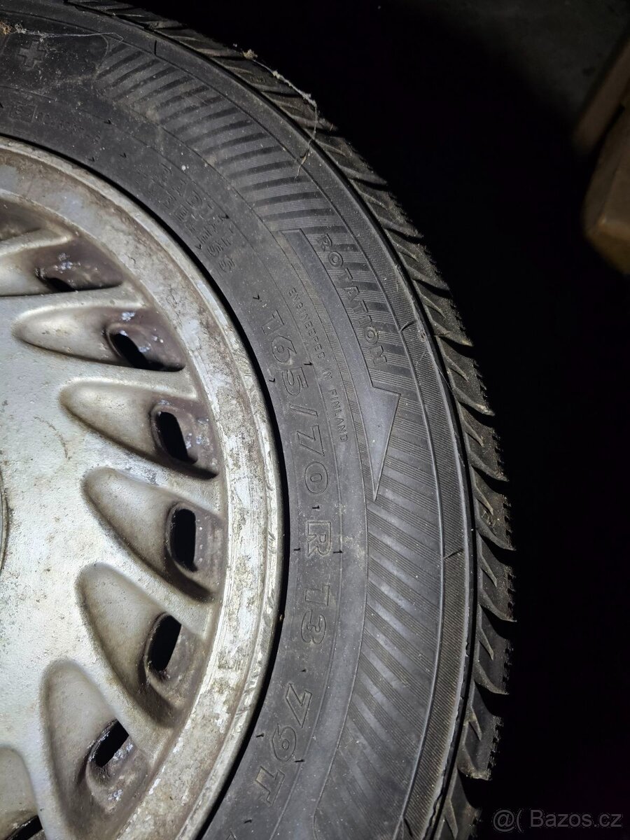 4 Kola Suzuki Swift original / zimni pneu - 2