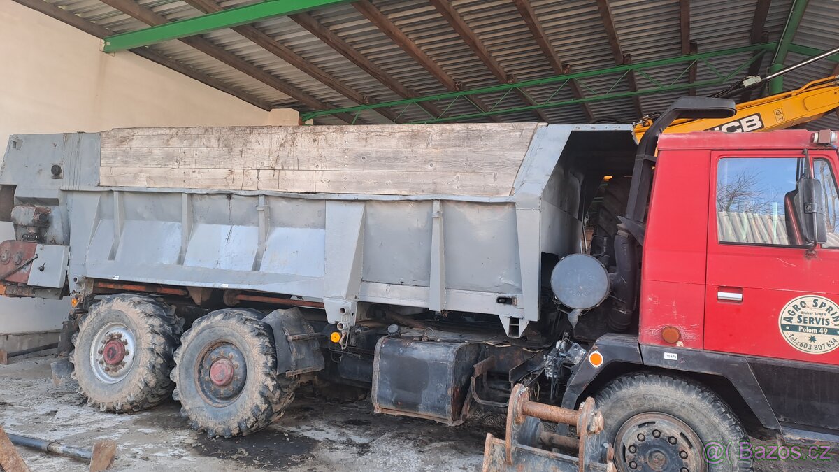 Tatra 815 + Rozmetadlo hnoje - 2