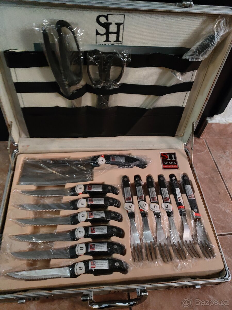 Sada kuchyňských nožů a příborů - 2