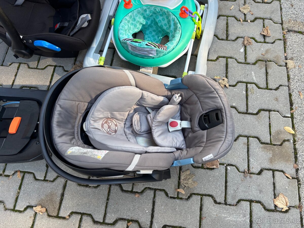 Dětská auto sedačka a chodítko - 2