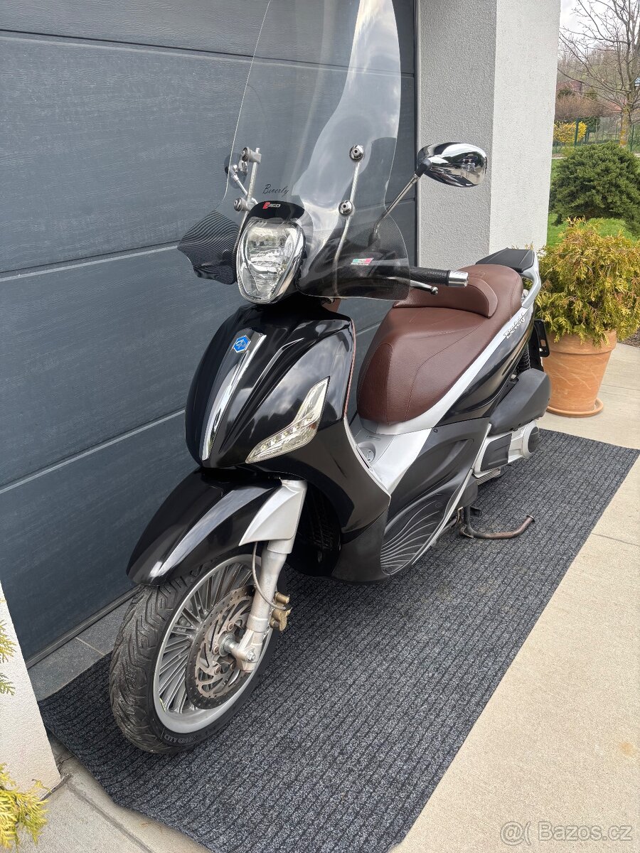 Piaggio Beverly 300i - 2