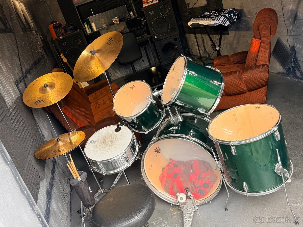 Prodám sestavu bicí v dobrém stavu - 2
