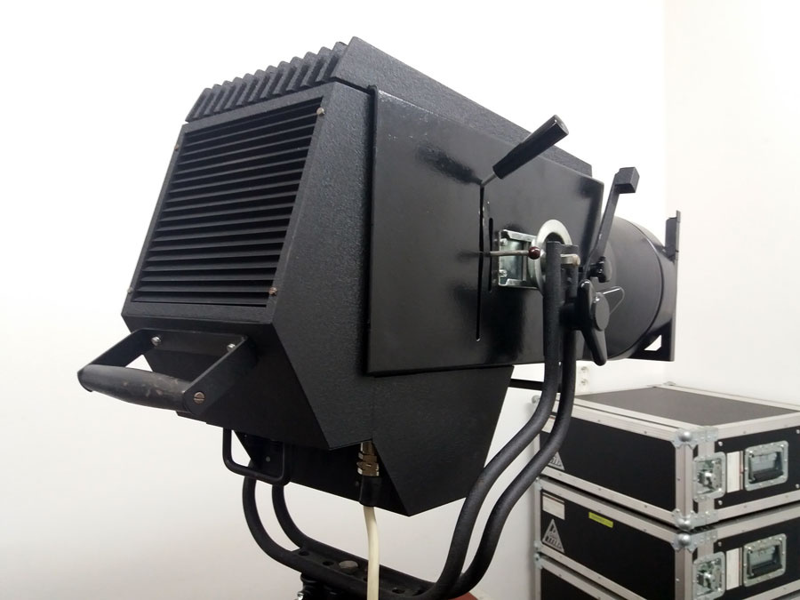 Follow Spot 2000W halogen - divadelní boďák, štych - 2