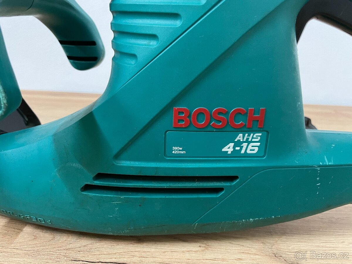 NŮŽKY NA ŽIVÝ PLOT BOSCH - 2