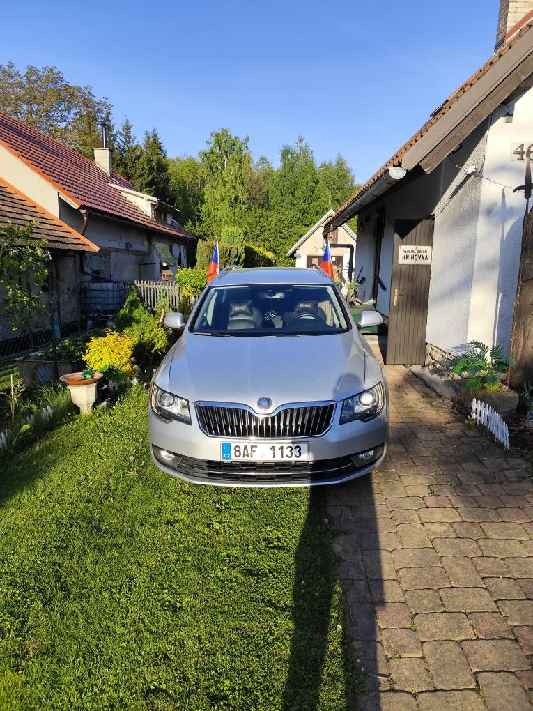 Škoda Superb II 2.0 TDI 128KW 2015 Facelift Elegance - 2