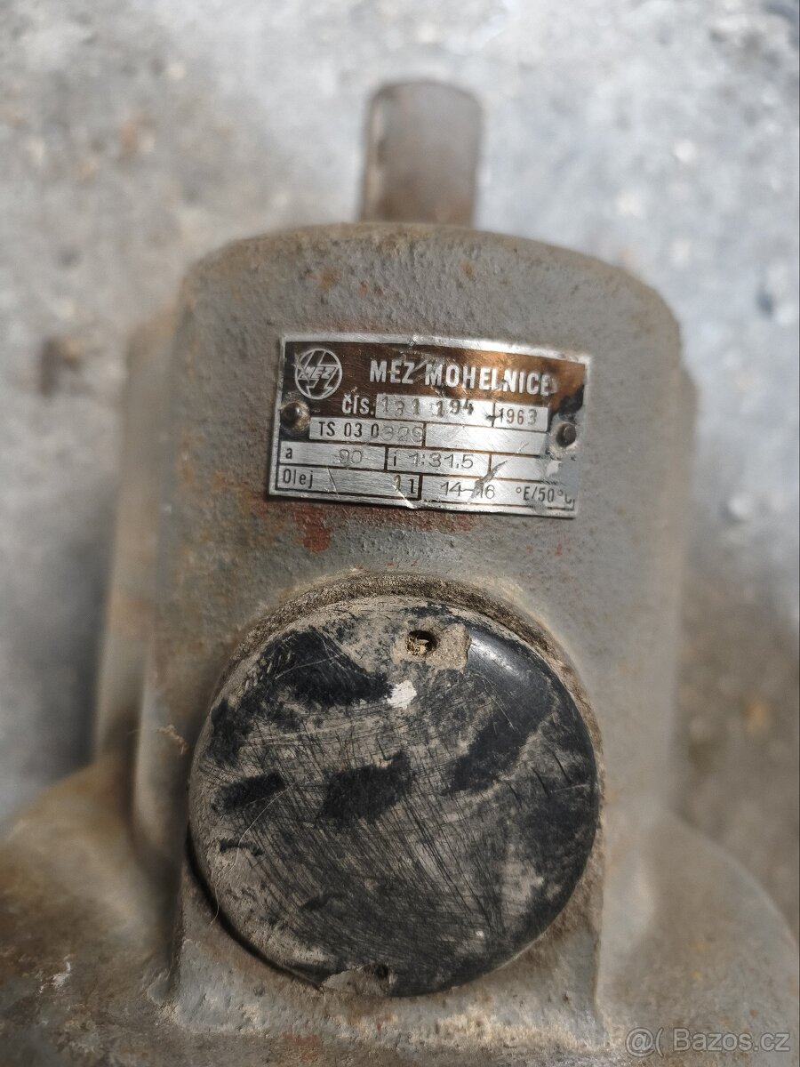 Motor s převodovkou - 2