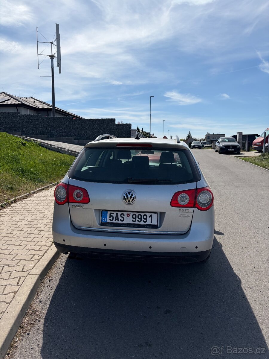 Volkswagen Passat - 2