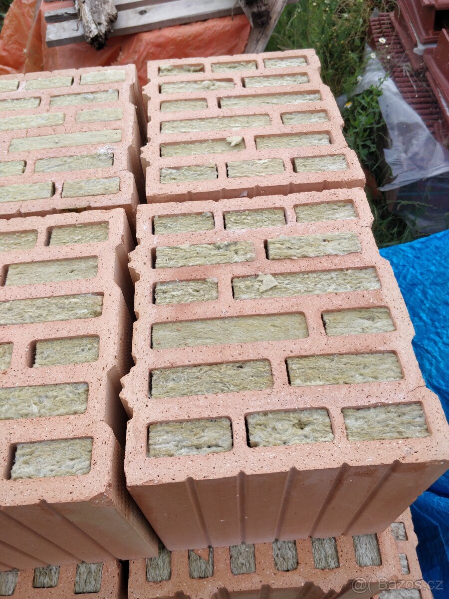 Prodám broušené cihly s vatou Winklmann 36,5 cm – 75 ks (zby - 2