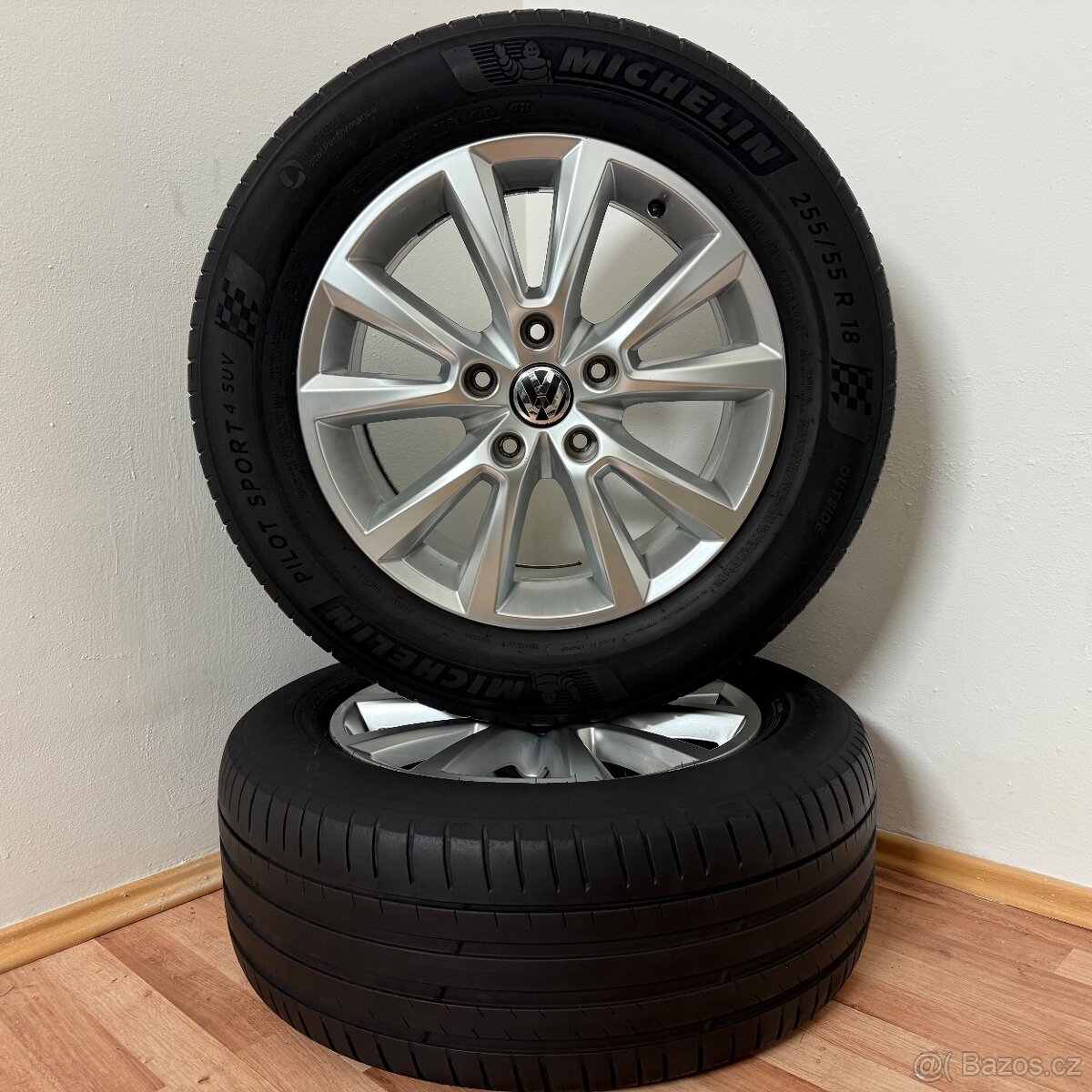 VW TOUAREG II 5x130 R18 ET53+LETNÍ 255/55R18 5/4mm - 2