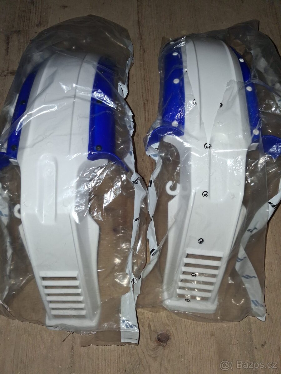 Jawa 350/640 Tramp přední blatník uloženka - 2